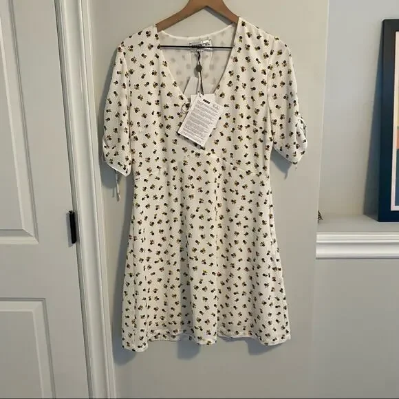 NWT ESSENTIEL ANTWERP White Ditsy Floral Sexy Mini Dress 38 M - Picture 16 of 16